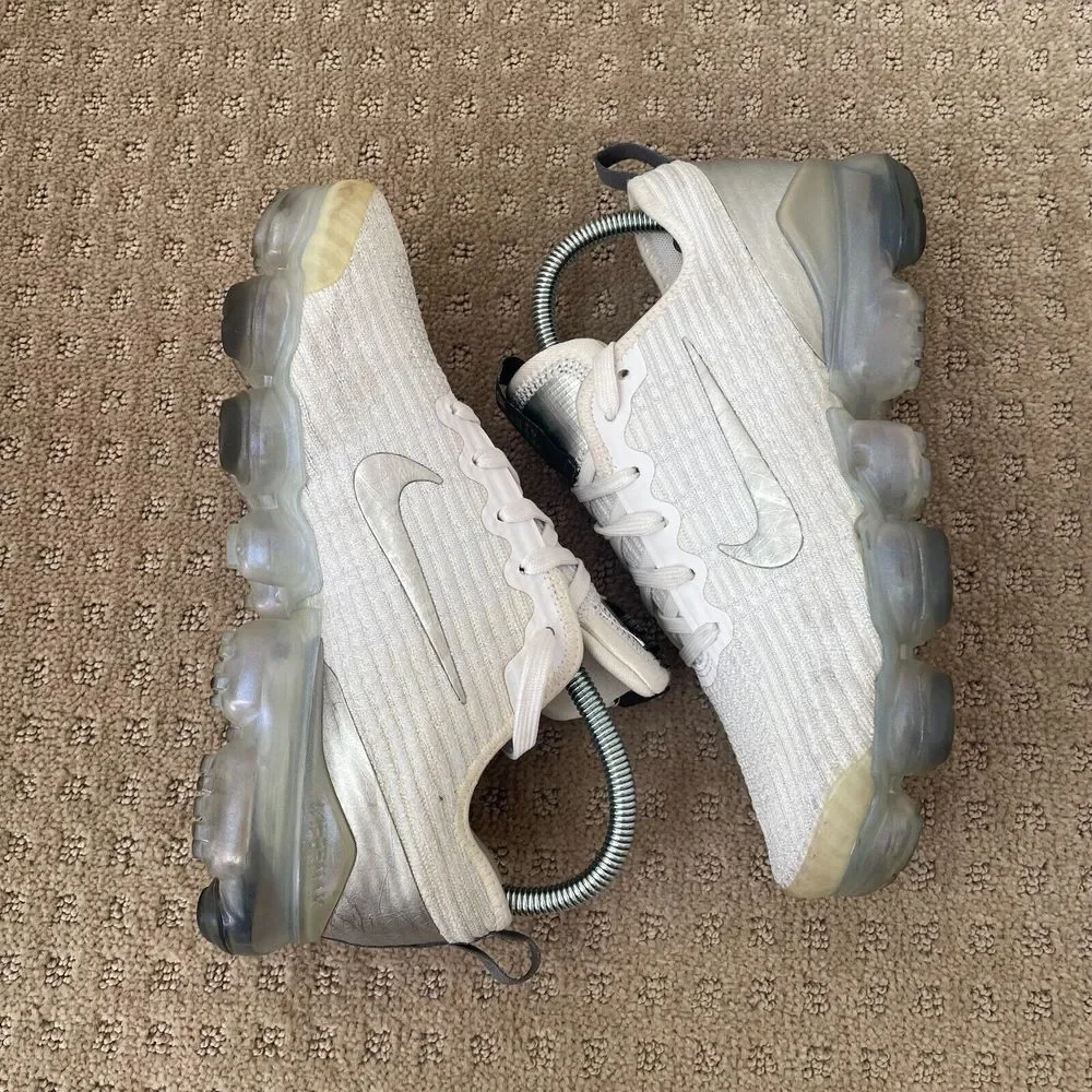 Nike Youth Air‎ Vapormax Flyknit 3 Sneakers Shoes 5.5Y White Silver BQ5238-101